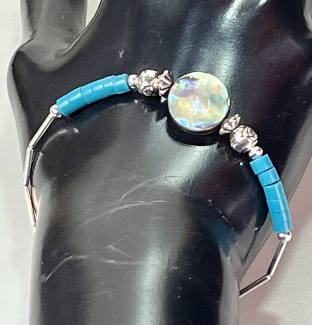 Southwestern Turquoise Heishi Bead Abalone Shell Liquid Silver Bracelet 7” NEW